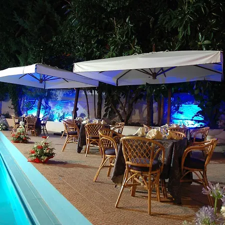 Flamingo 3*