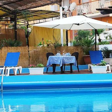 Flamingo Szálloda 3*